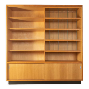 Bibliothèque de magasin des années