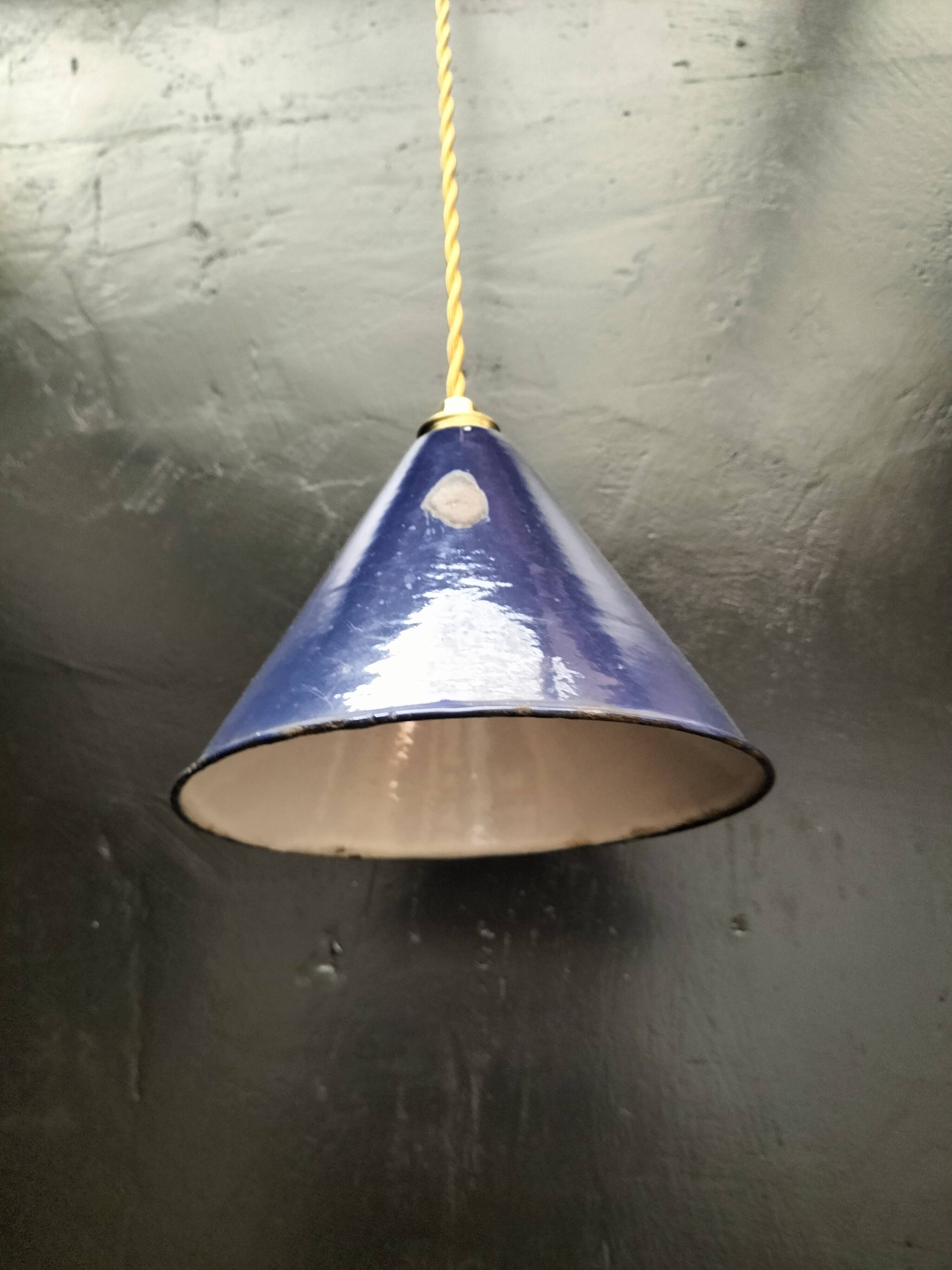 Enameled sheet metal cone pendant light