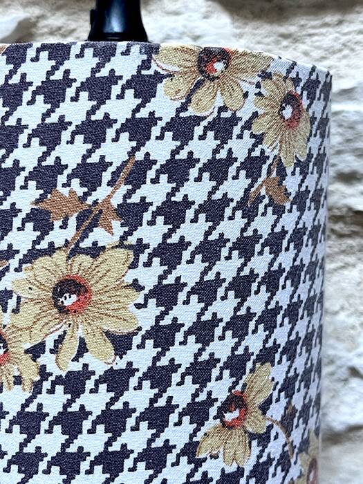 Complete vintage fabric lamp