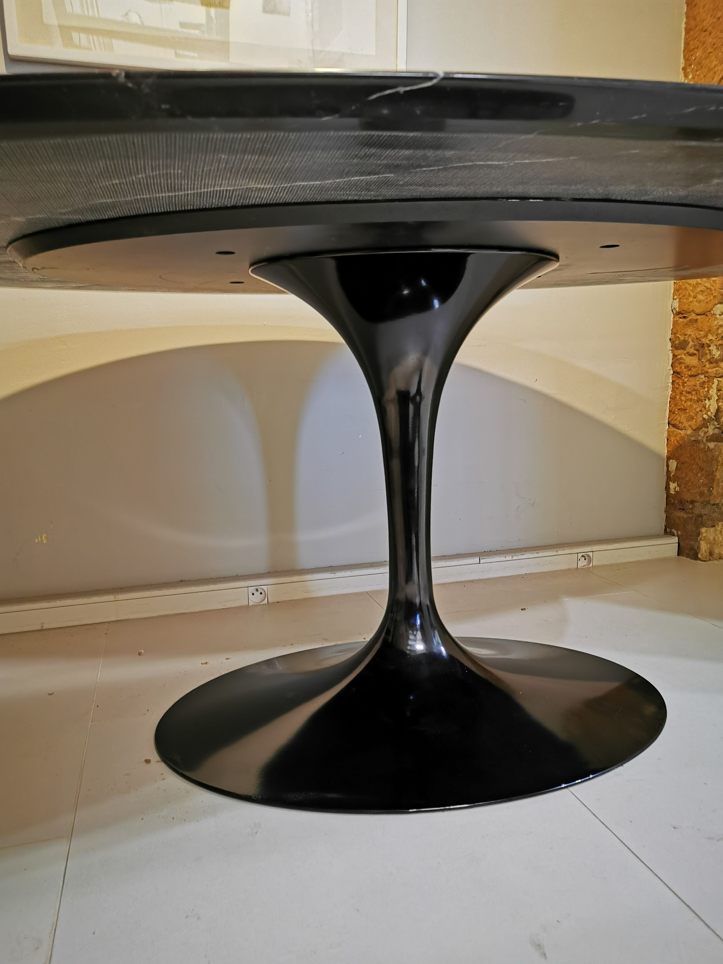 Table Eero Saarinen pour Knoll ovale 198 cm marbre noir marquina
