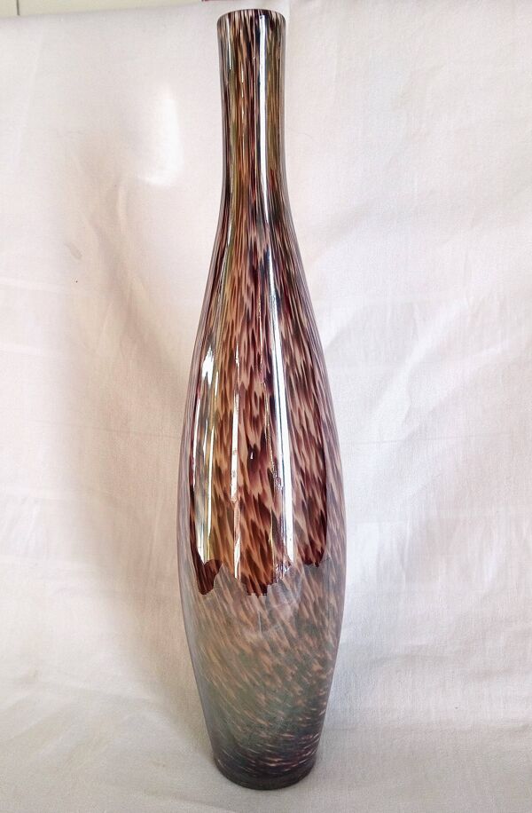 Vase bouteille en verre de Murano, motifs en pluie marron et beige, h - 41 cm.