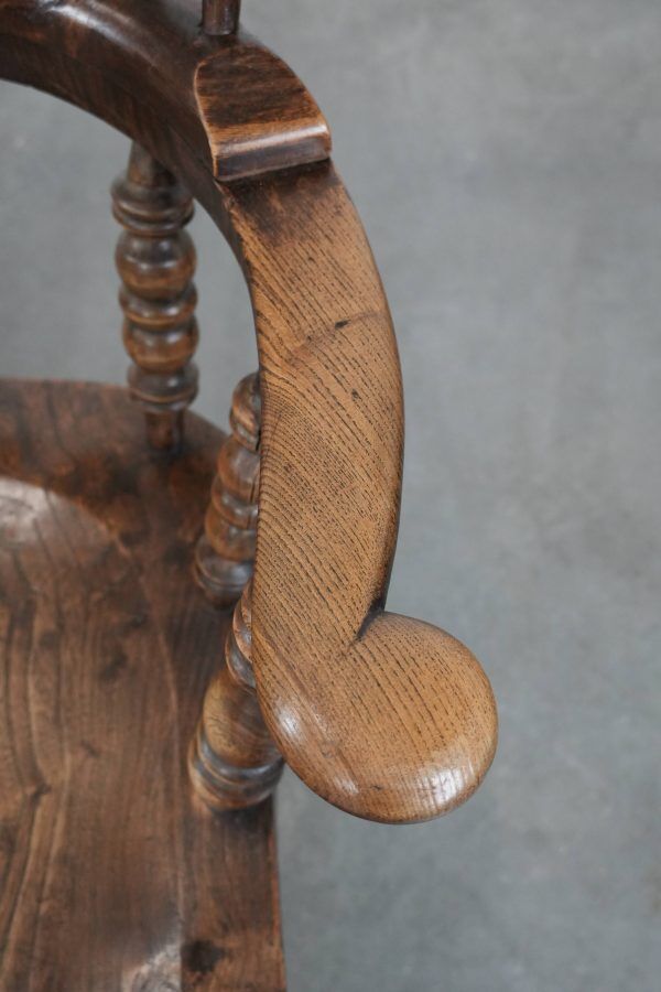 Set of two antique English highback Windsor chairs from the 18th century