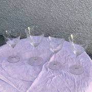4 verres à vin art déco, motif floral ciselé, verre et cristal