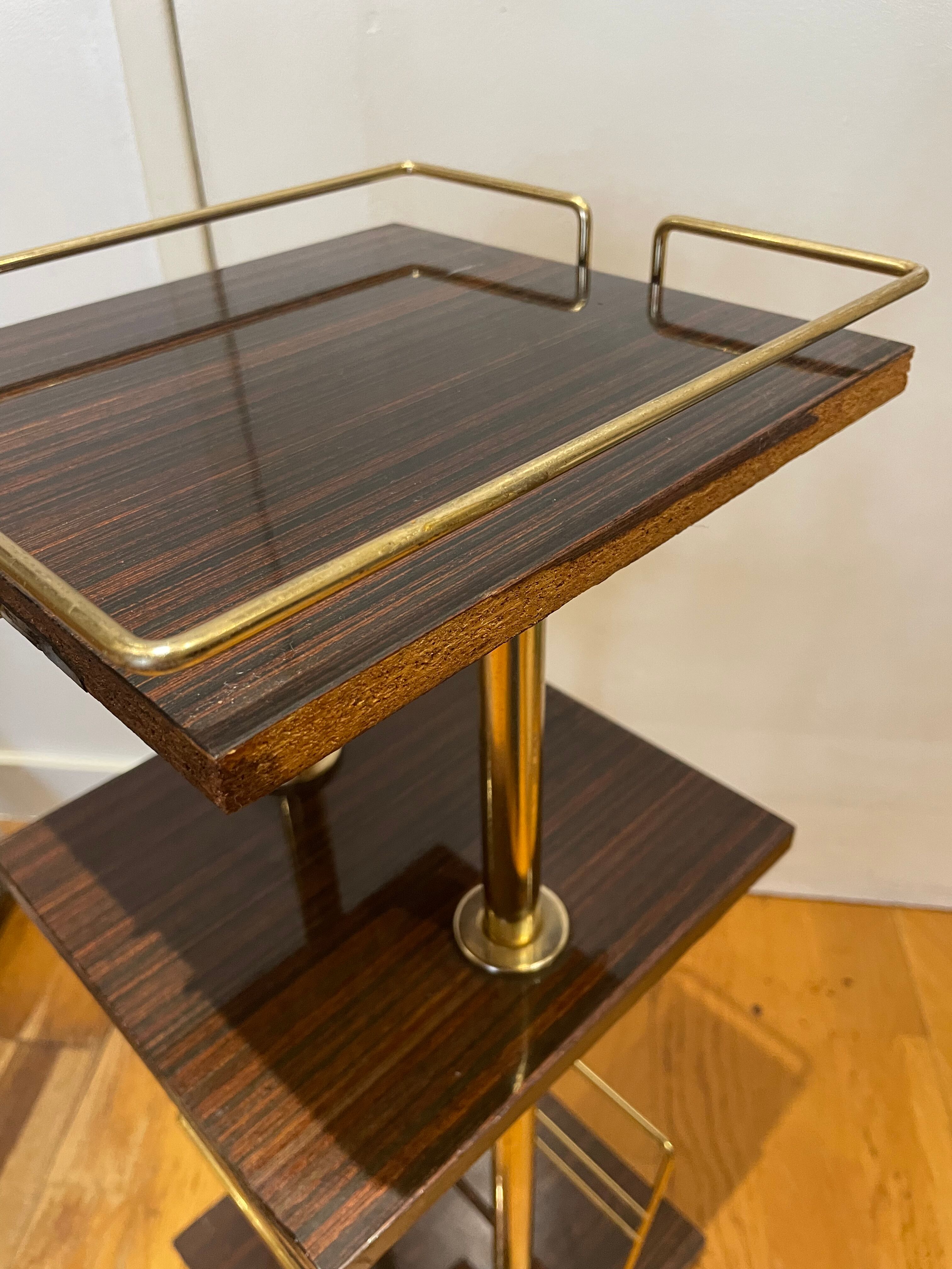 Sellette, porte revue formica et métal doré