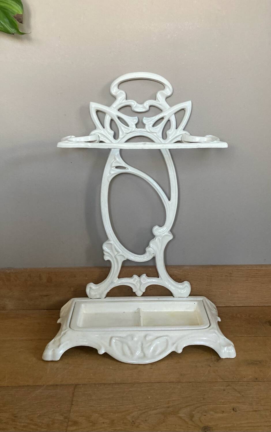 Porte parapluie en fonte de fer style Art Nouveau époque milieu XXe