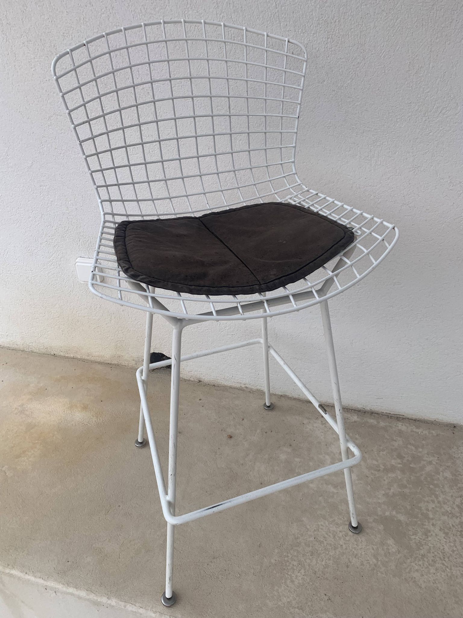 Pair of Bar stools by Harry Bertoia for Knoll International vintage 1970