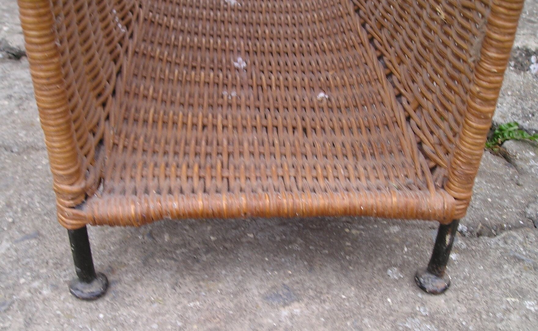 Door magazines in wicker and metal, vintage 60s - 70s