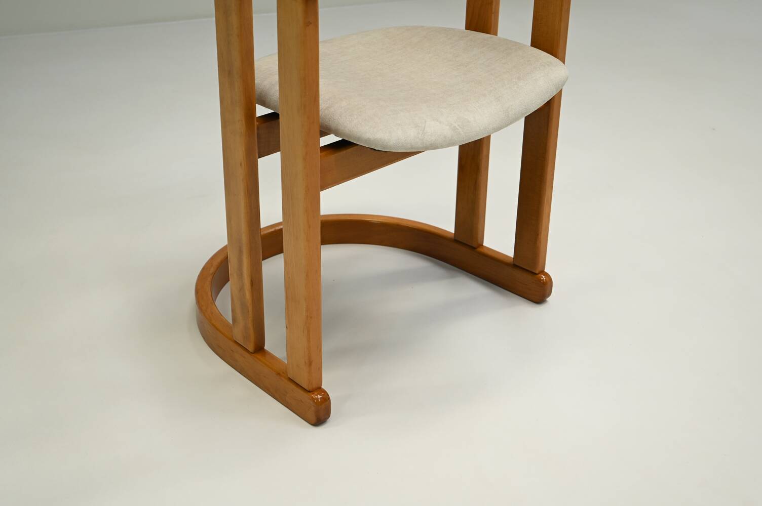 Set of 6 curverd beech wood dining chairs, 1960s Germany.