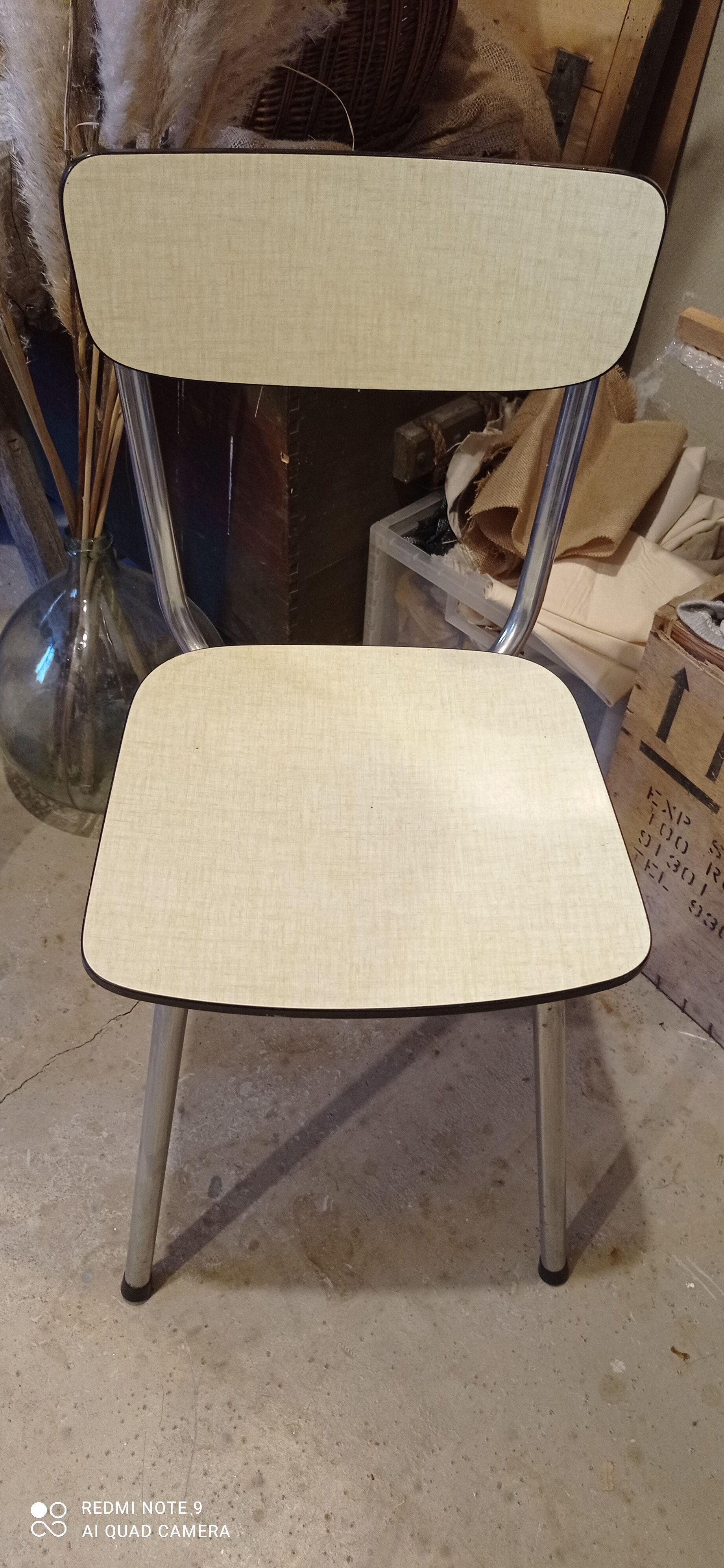 Chair anise formica