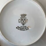 3 tasses à thé ou chocolat Blanche et doré