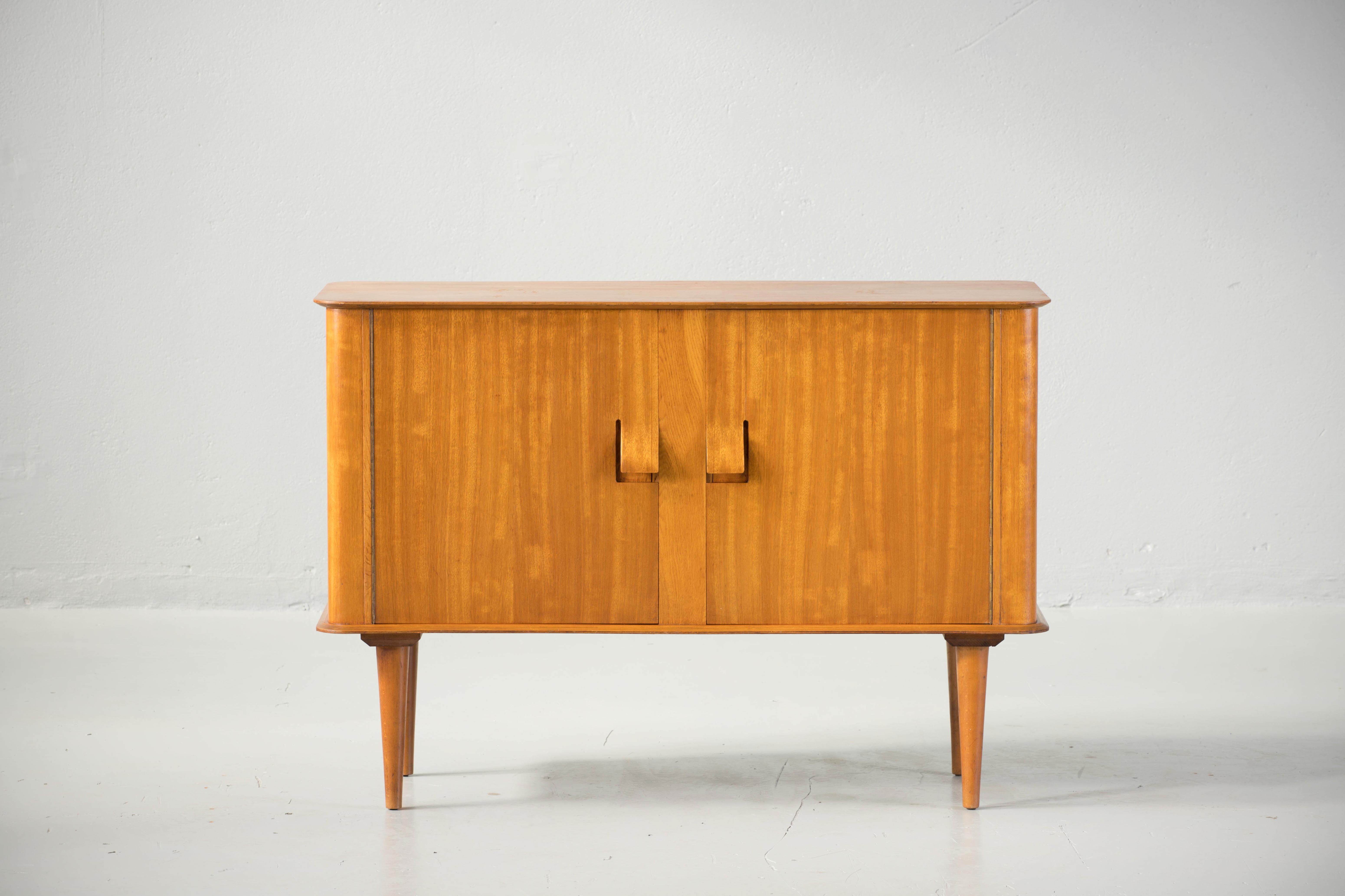 Buffet Maple de Loebenstein pour Meredew, 1960