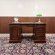 Bureau anglais classique avec incrustations vertes