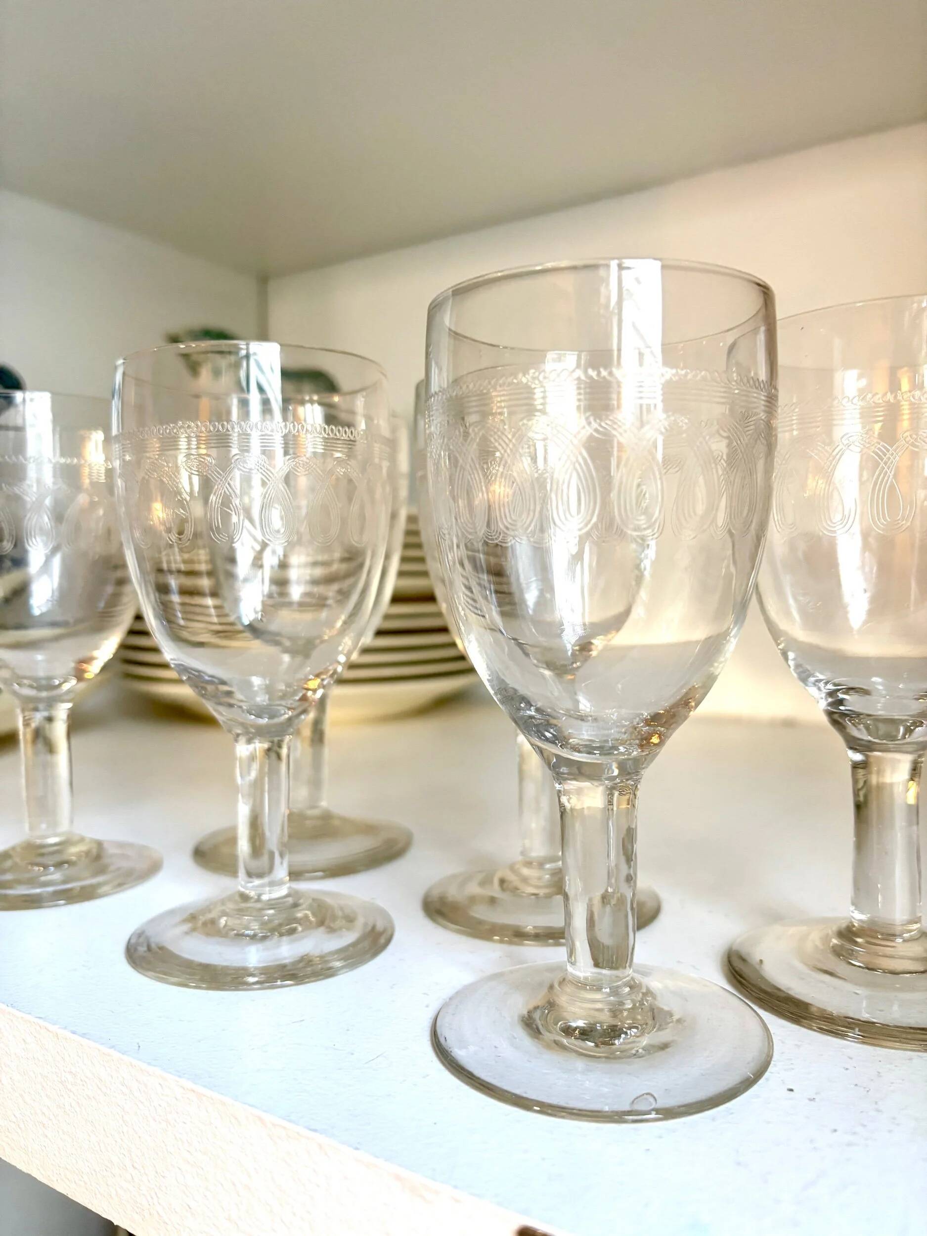 6 verres à pied en cristal guilloché