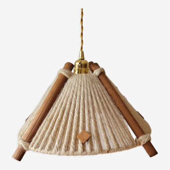 Suspension in wool and wood