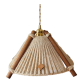 Suspension in wool and wood