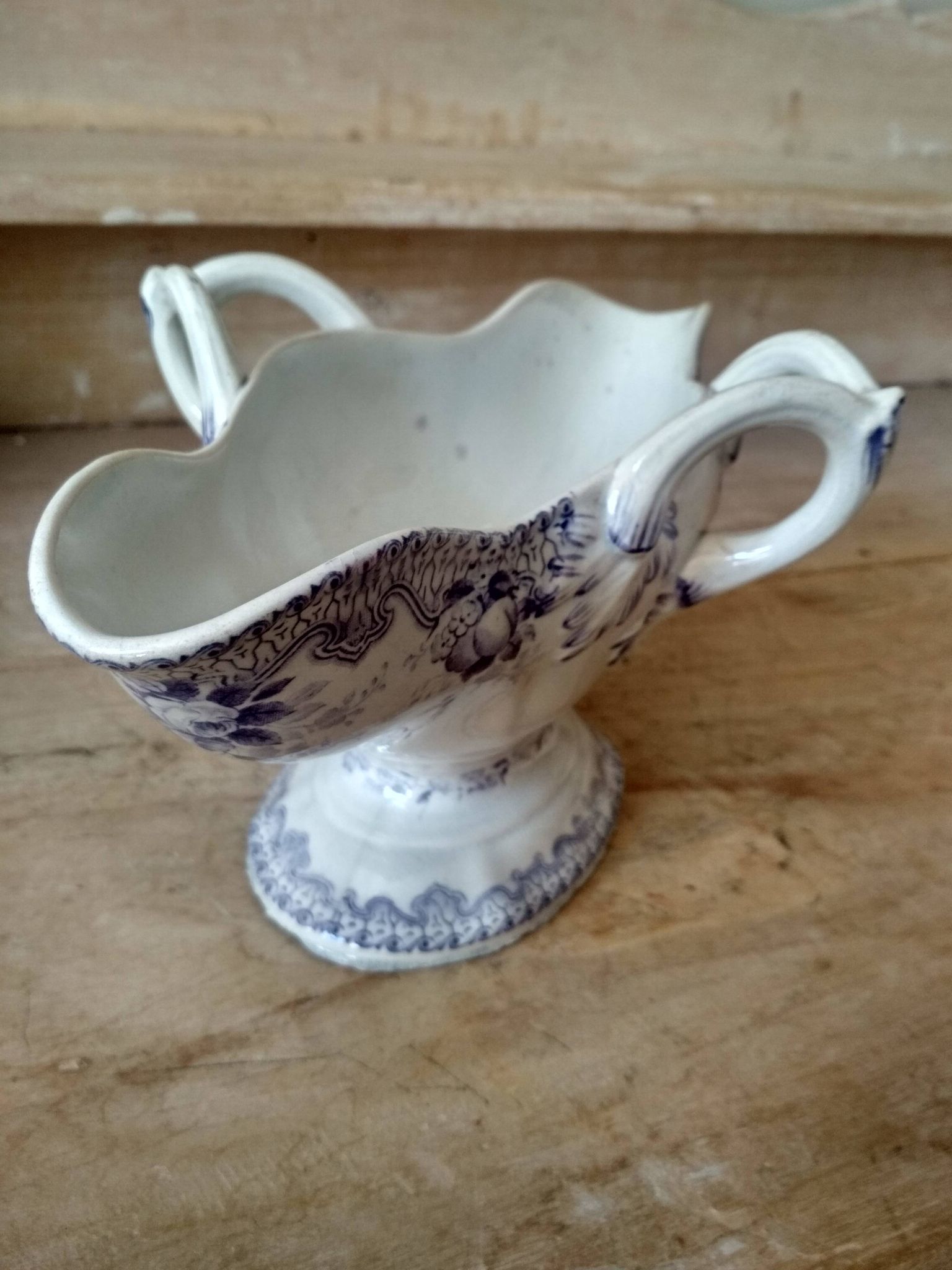Iron earth gravy boat, Bouquet Creil & Montereau model, early 20th century