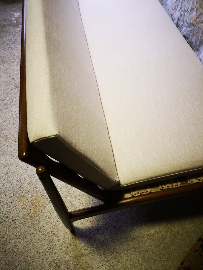 Canape in teak design