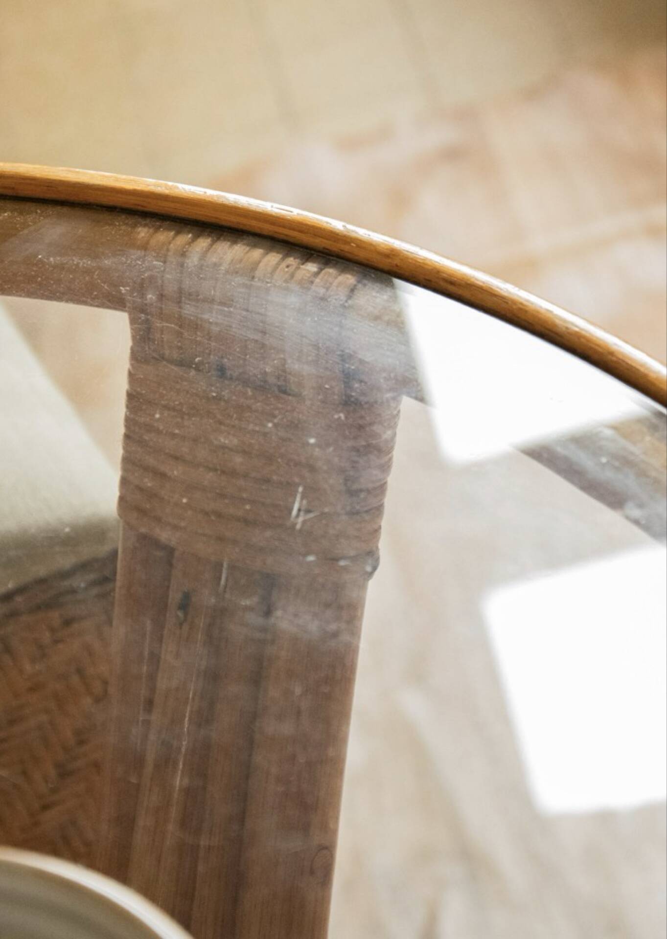 Table en bambou et rotin