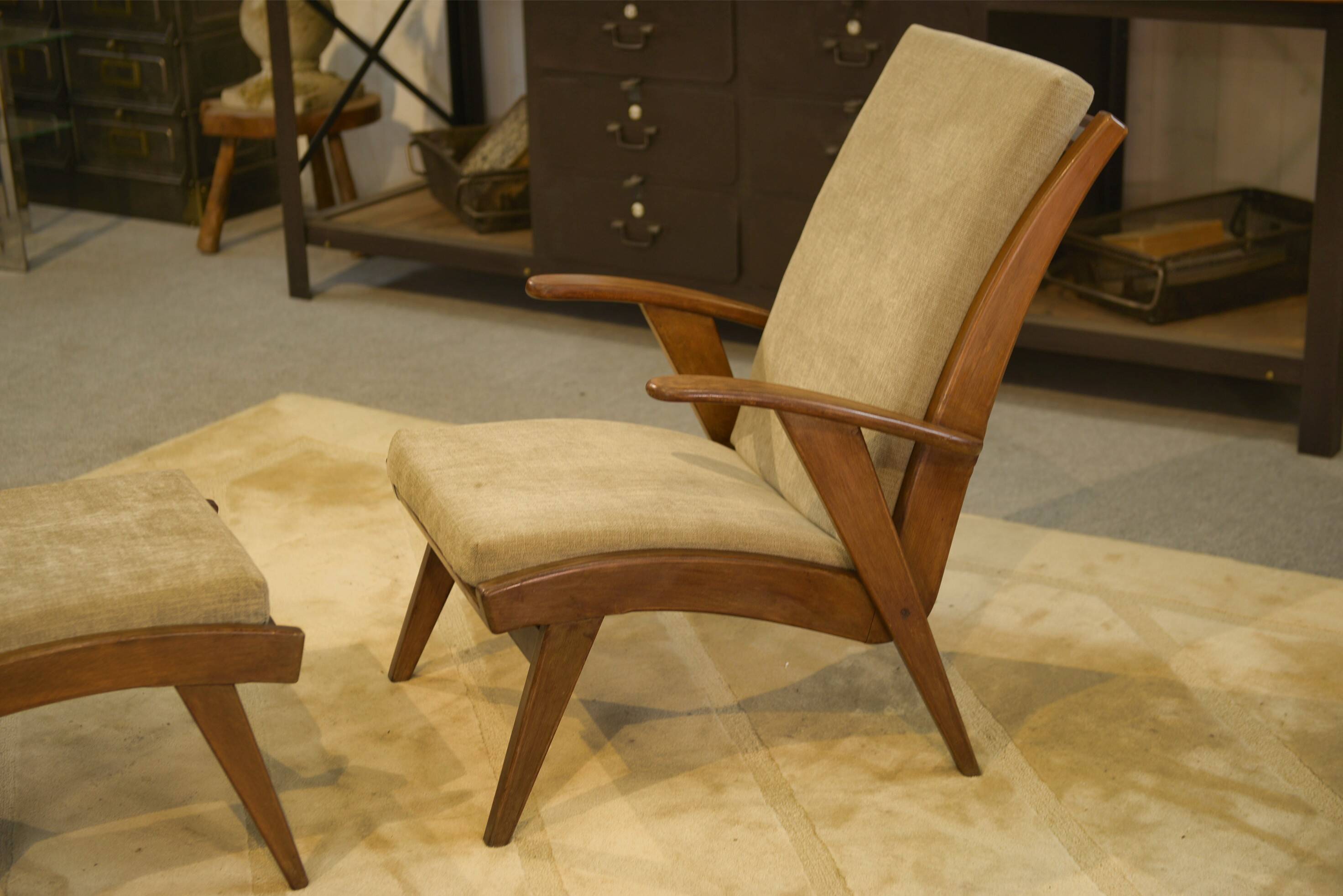Fauteuil scandinave et deux ottomans 1960’s