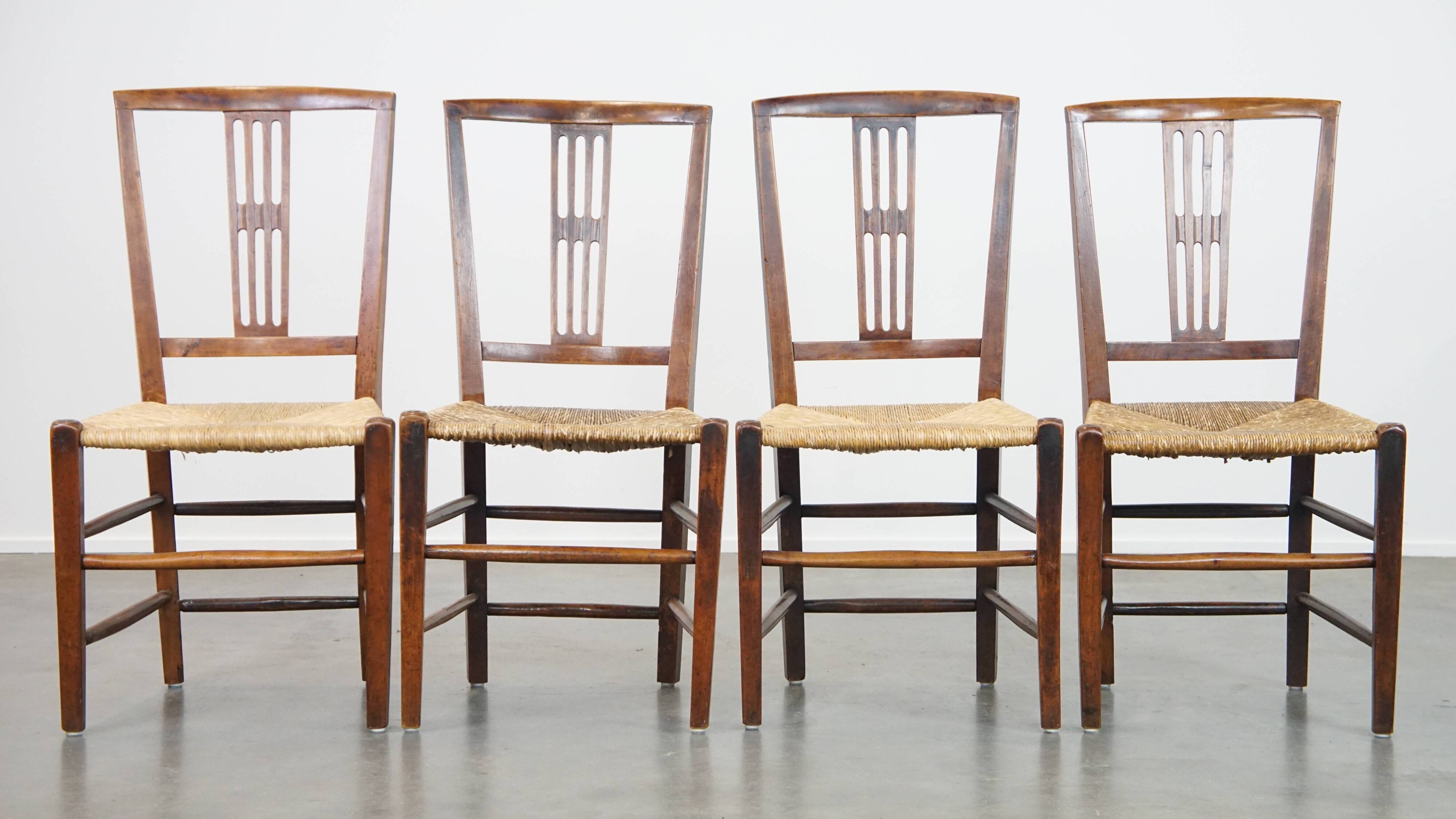 Lot de 4 chaises de salle à manger anglaises anciennes du XIXe siècle avec assises en osier