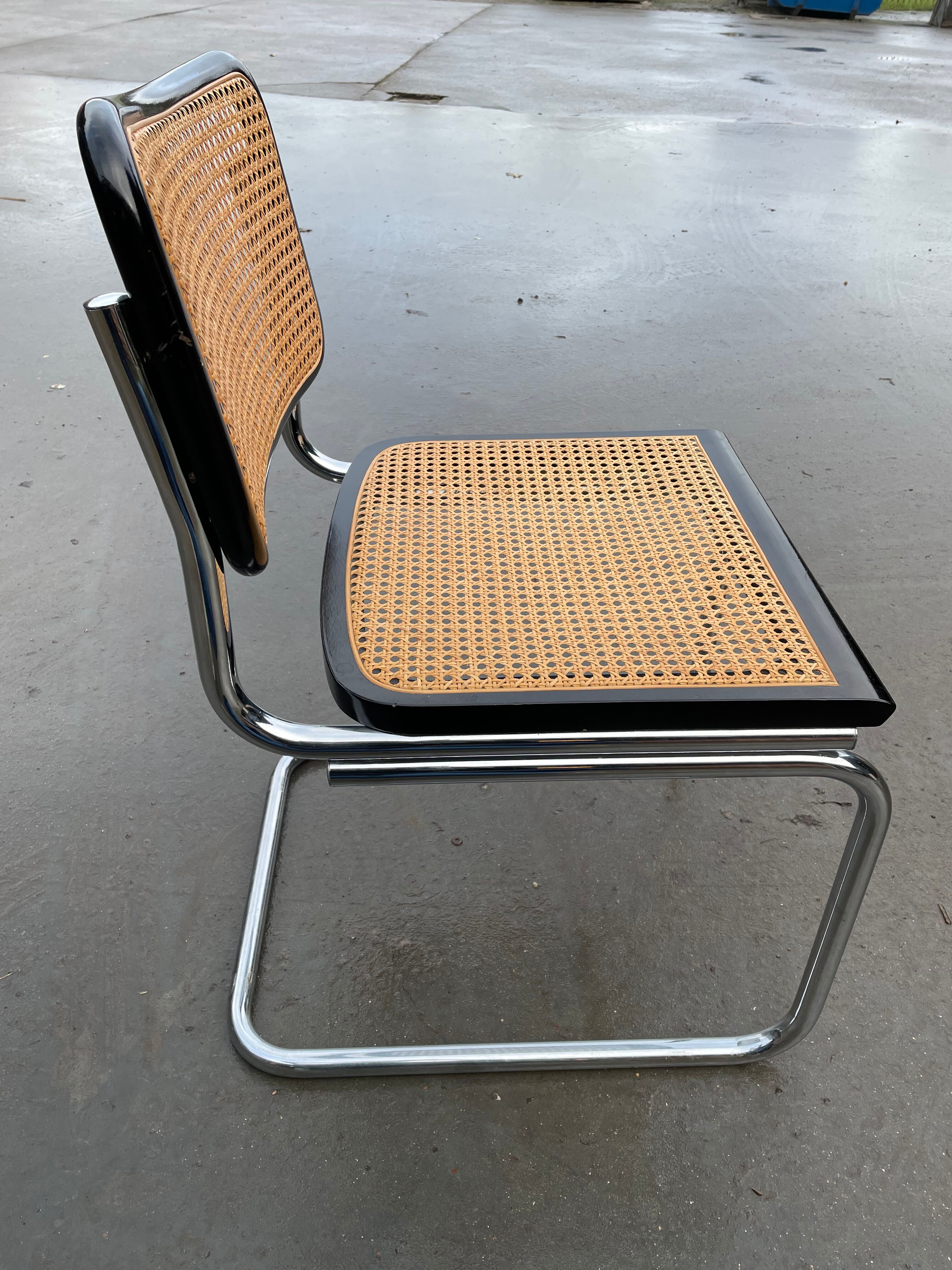 Cesca design chair b32 model in black and chrome