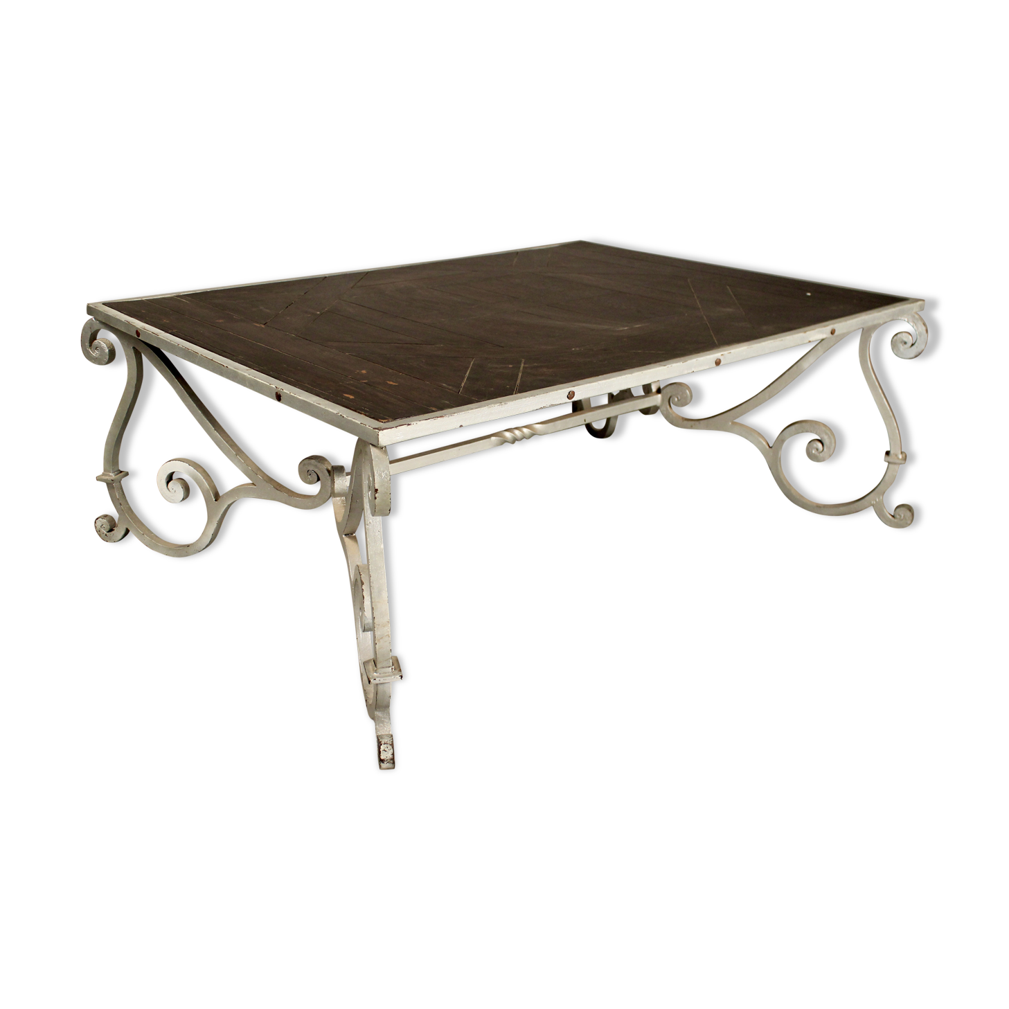 Coffee table on parquet wrought iron
