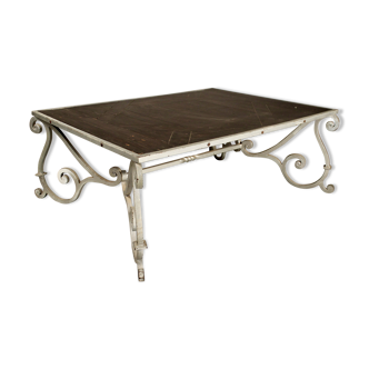 Coffee table on parquet wrought iron