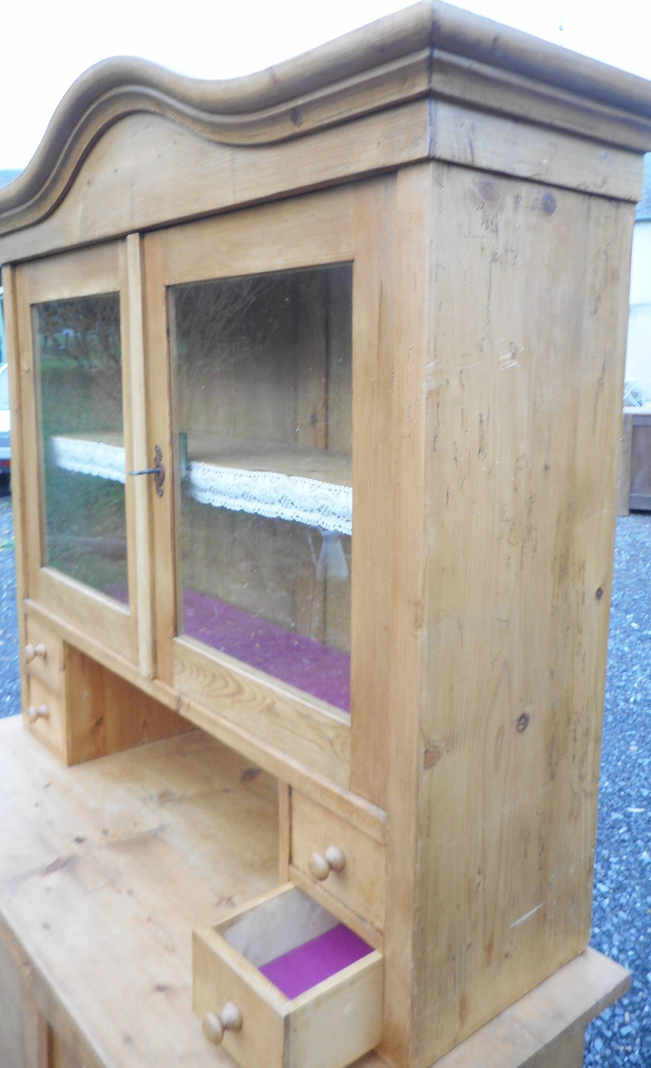 Buffet 2 corps vaisselier en sapin