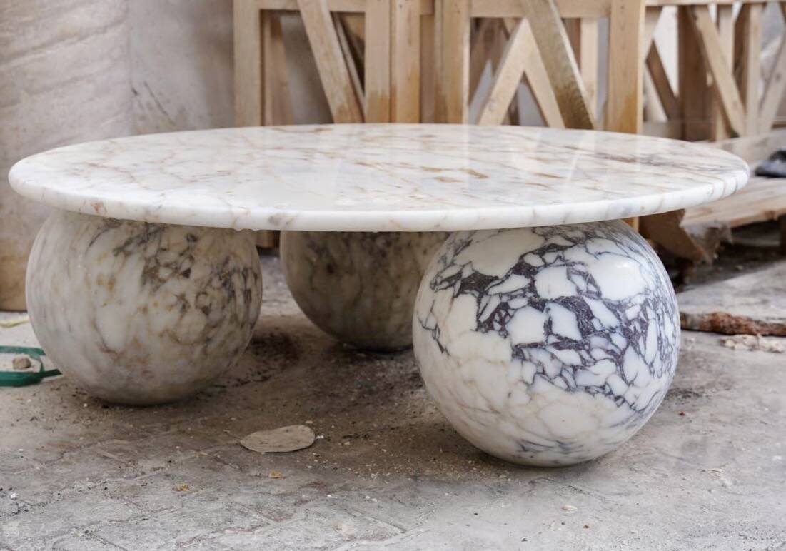 Round Coffee Table with Ball Sphere Legs Base in Violet Viola Veined Marble