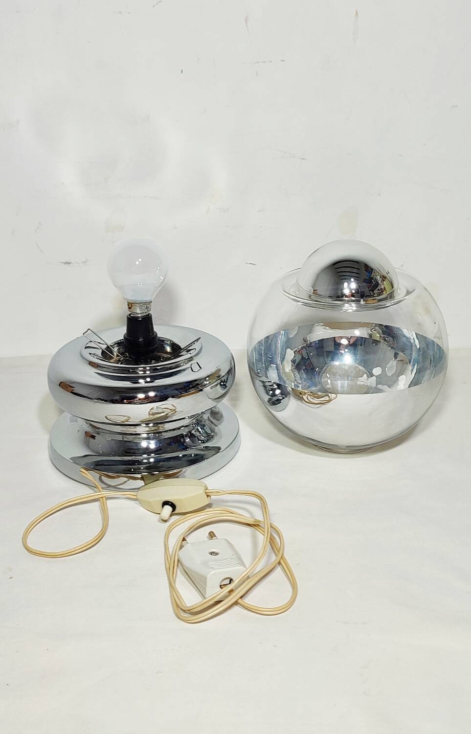 Lampe de table "Space Age". Espagne, années 1970.