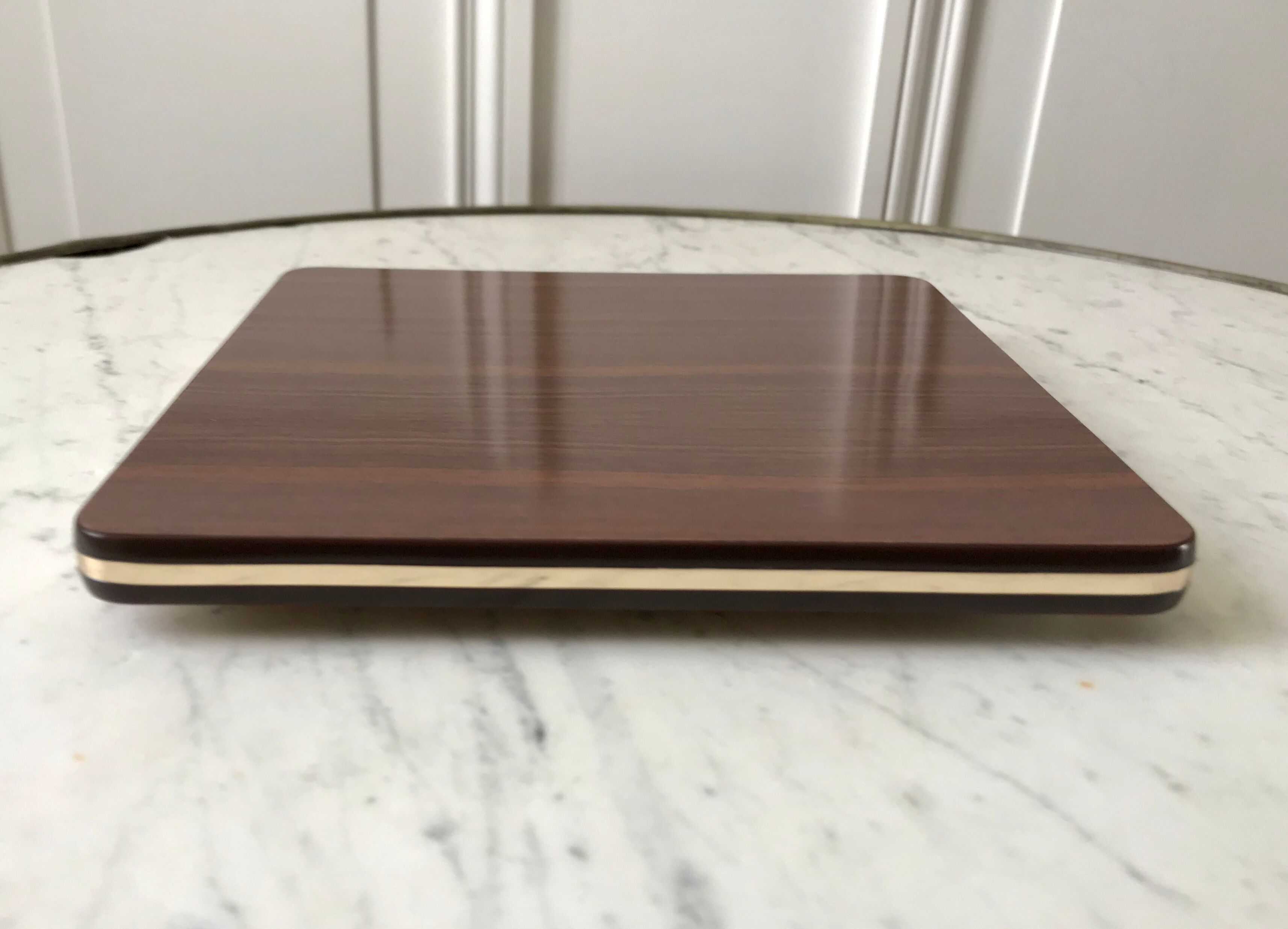 Formica flat bottom and golden border 70s