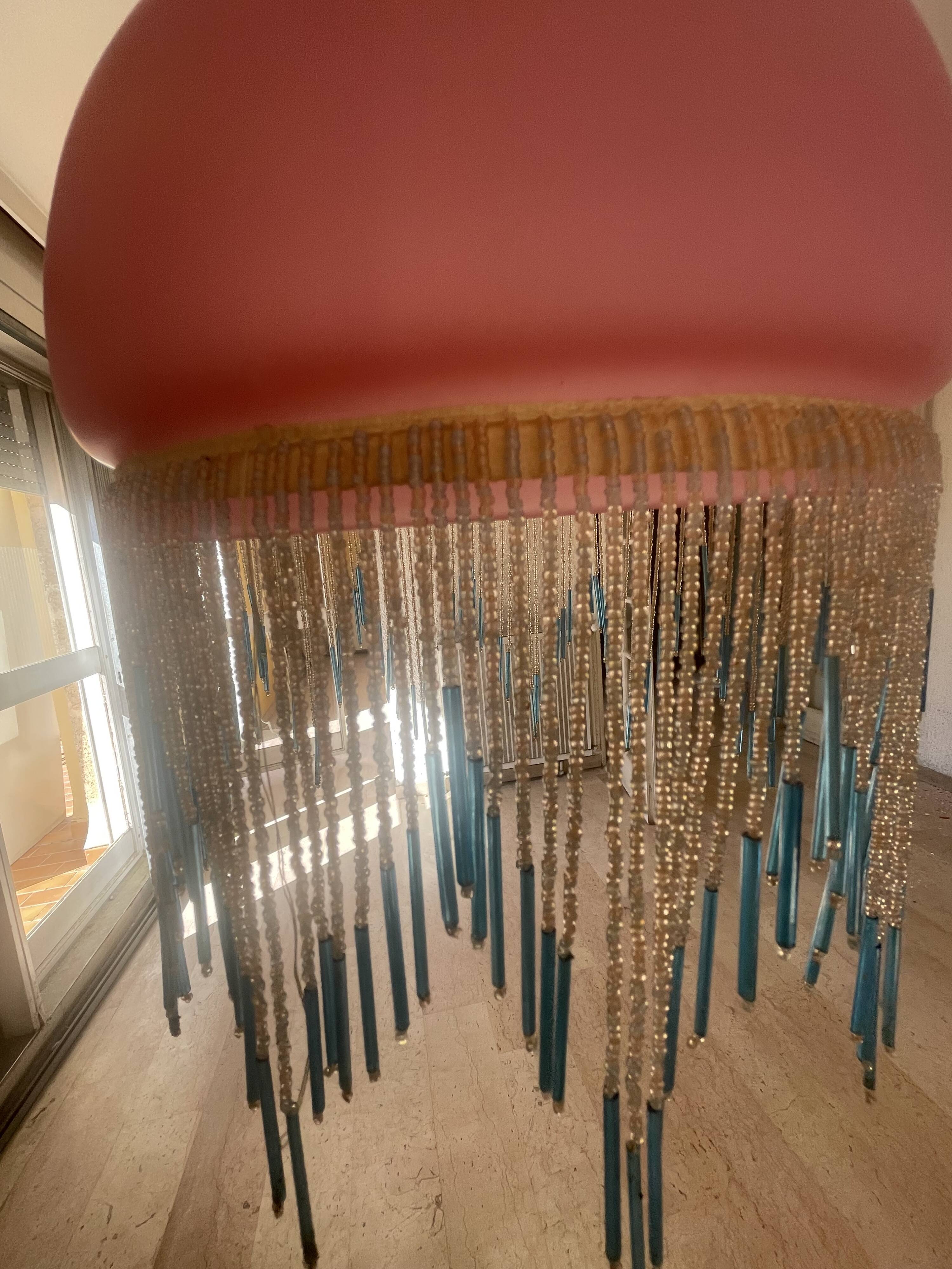 Lustre opaline et perles années 60