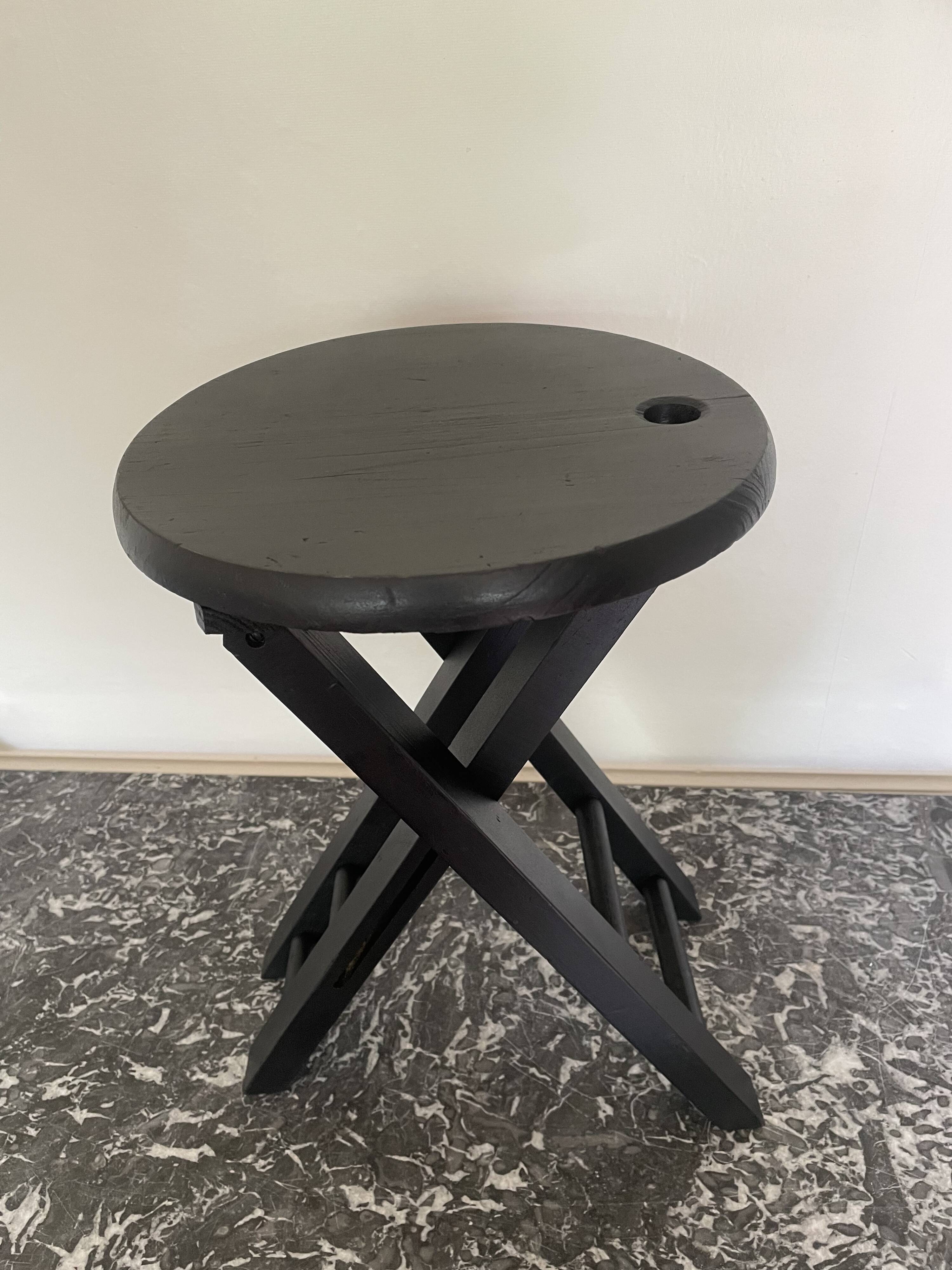Tabouret pliable