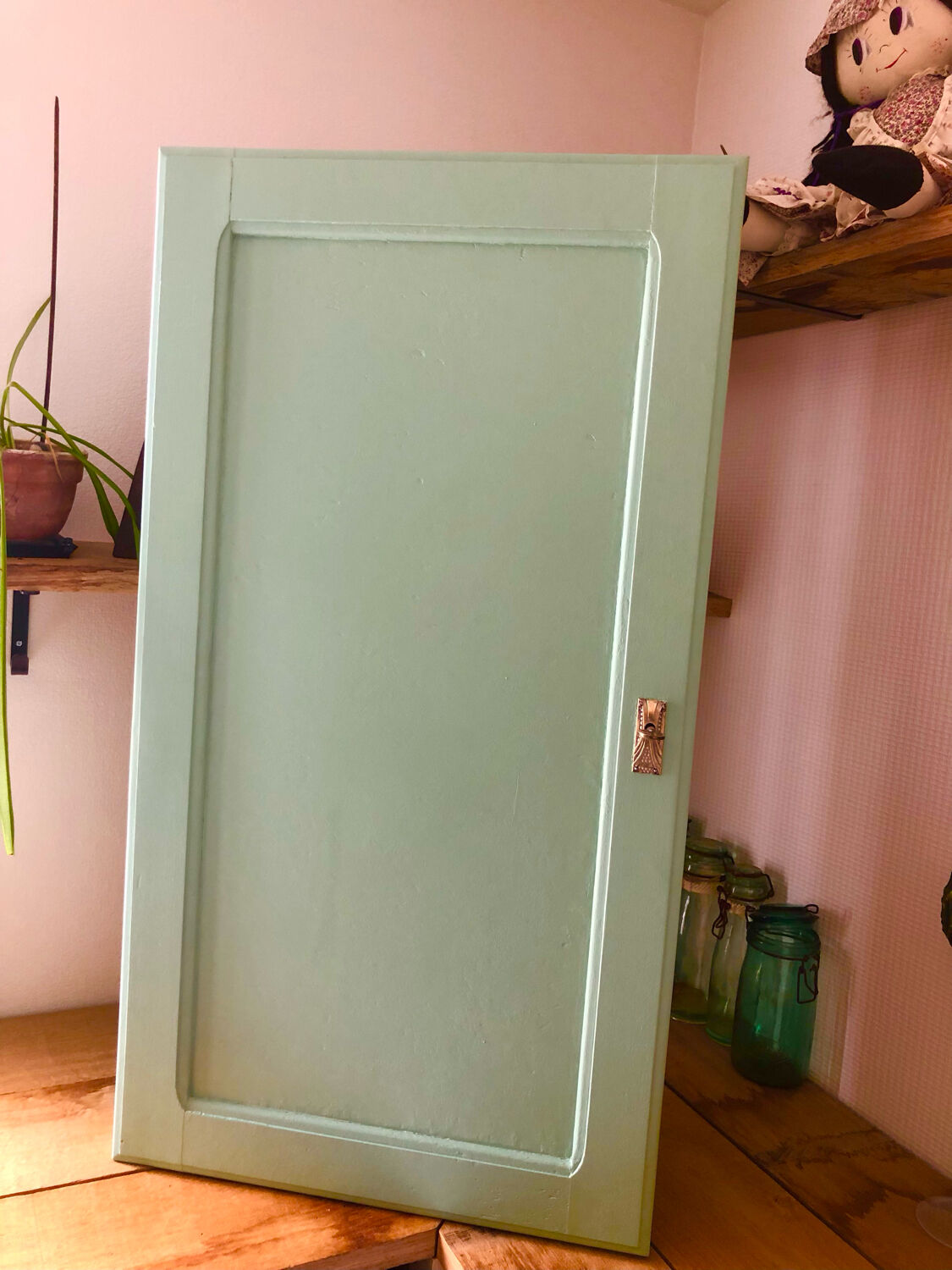 Ancienne armoire à pharmacie restaurée a accrocher