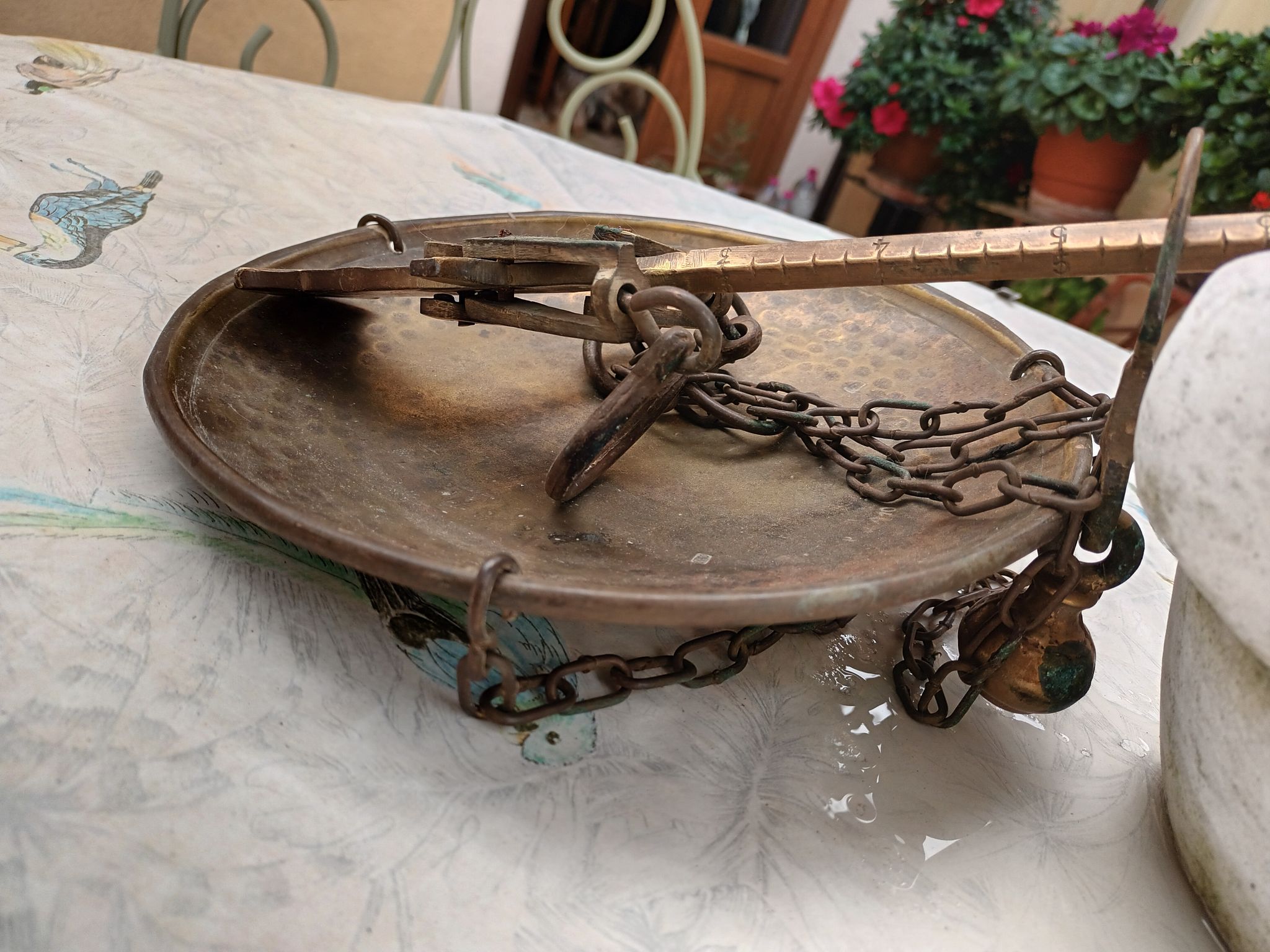 Antique copper scale