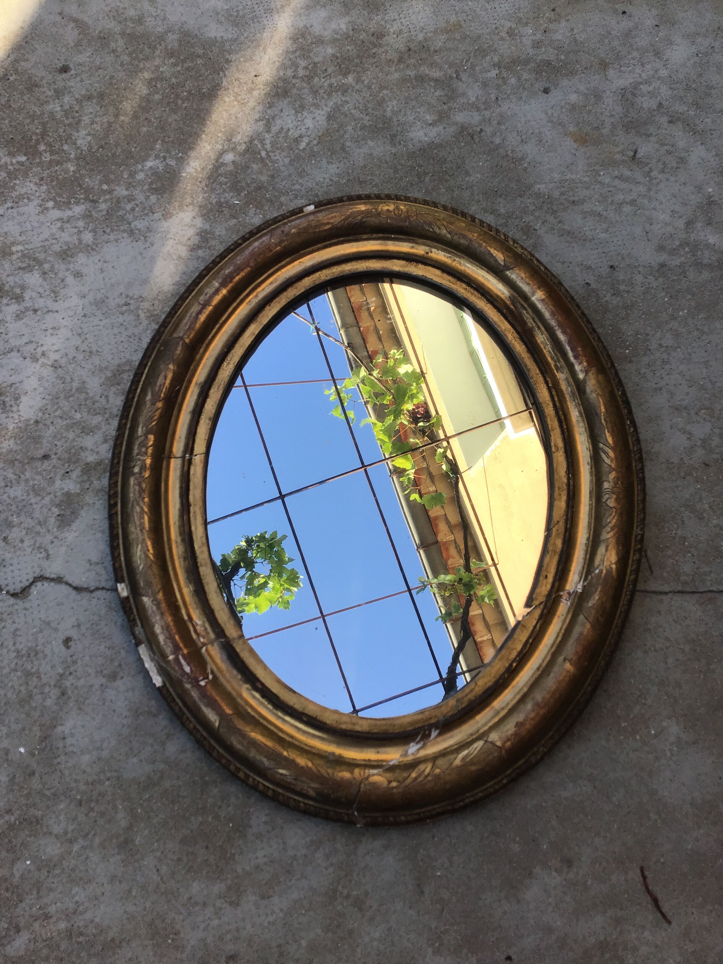 Oval mirror - 50 x 39