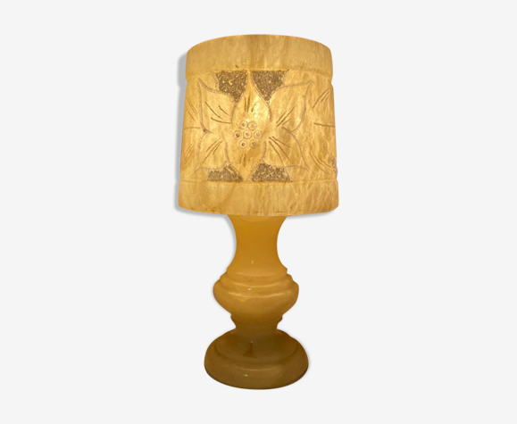 Lampe à pied en albâtre