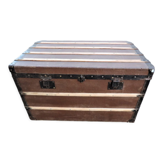 Travel trunk 1900