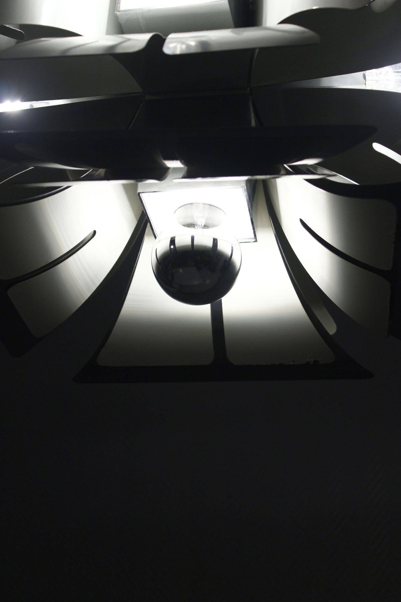 Impressive Space Age chandelier with 5 lights, chrome metal, Italy 1970s.