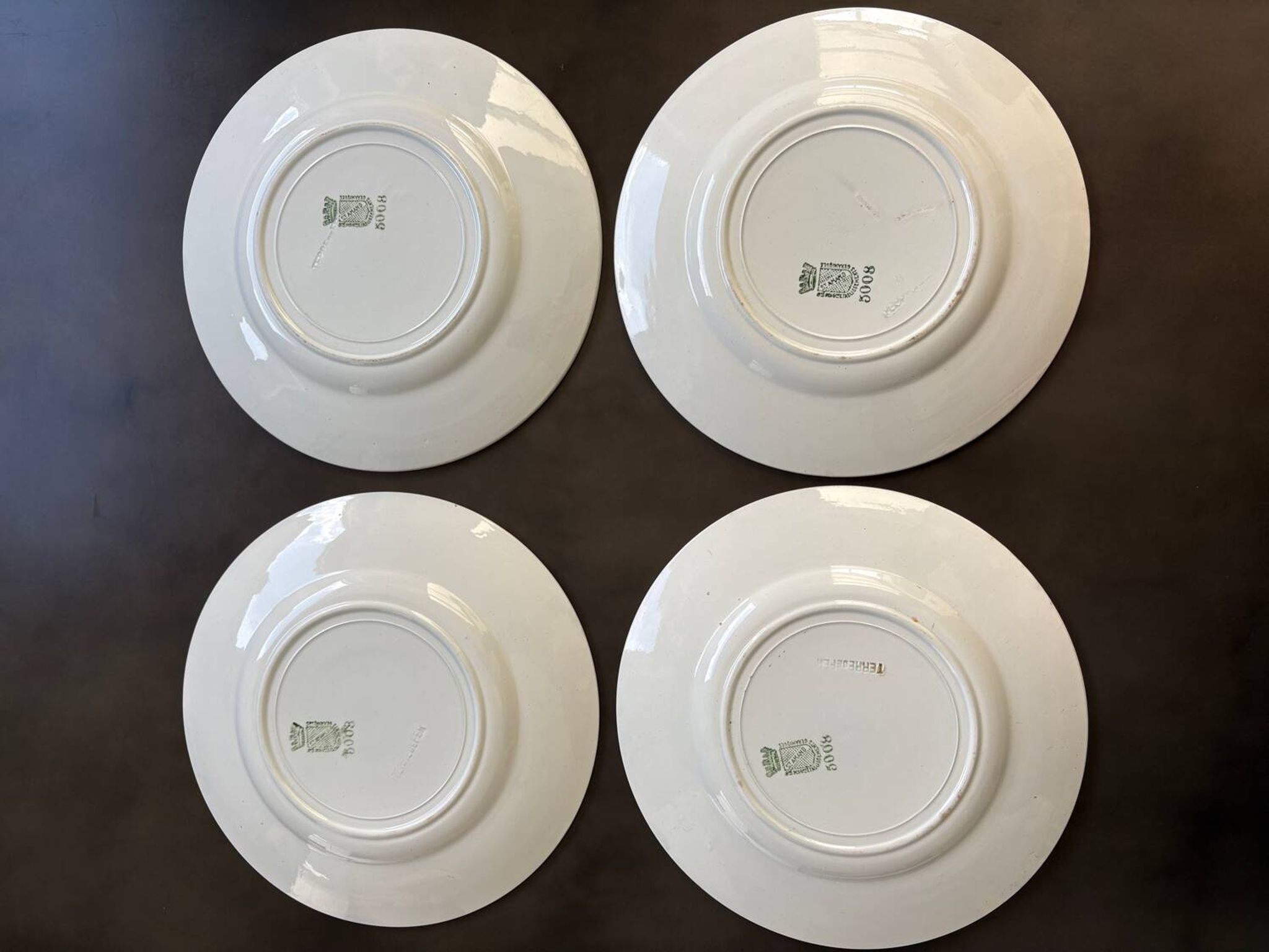 4 assiettes plates St Amand terre de fer