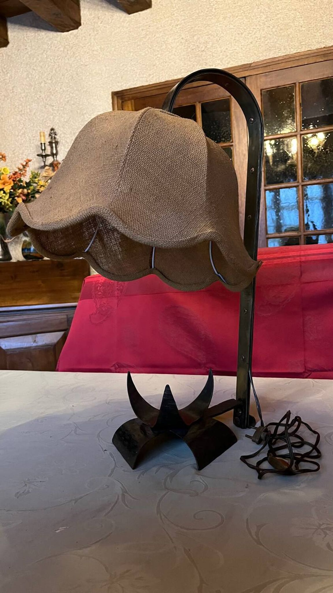 Lampe à poser fer forgé  toile de jute vintage