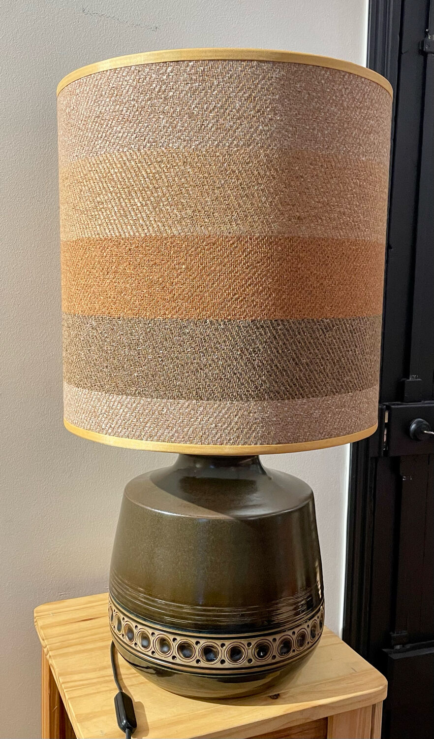 Ceramic English lamp