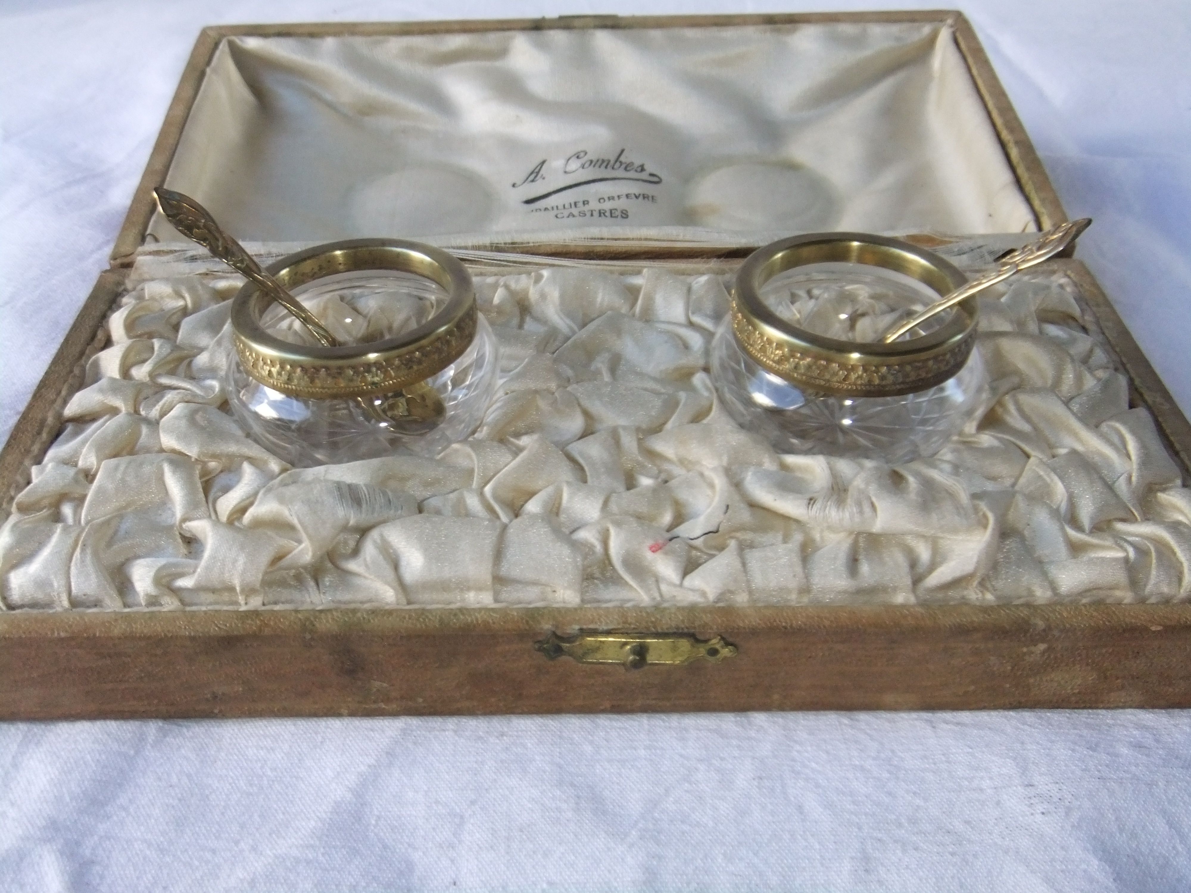 Saleron box jeweler A. Combes pepper salt salt maker Crystal cut service