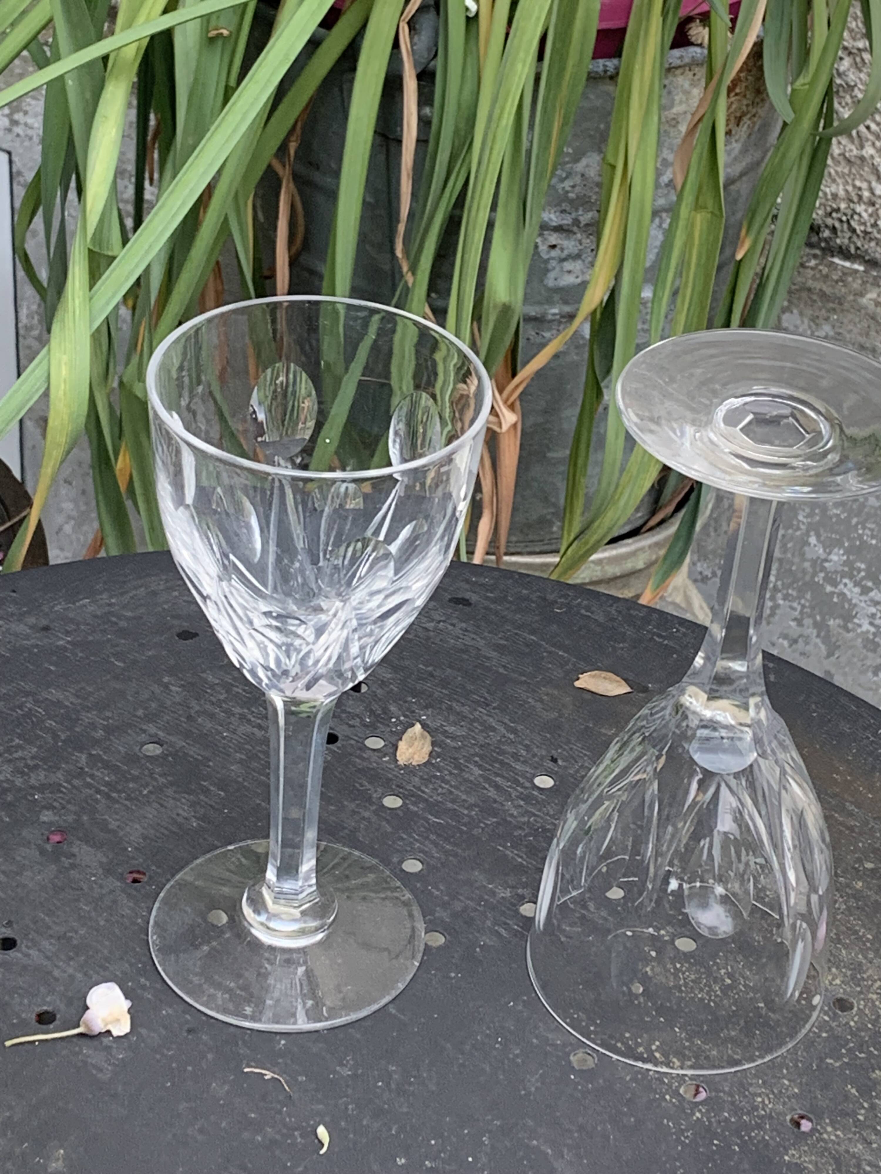 6 large old-cut crystal wine glasses, magnificent patterns