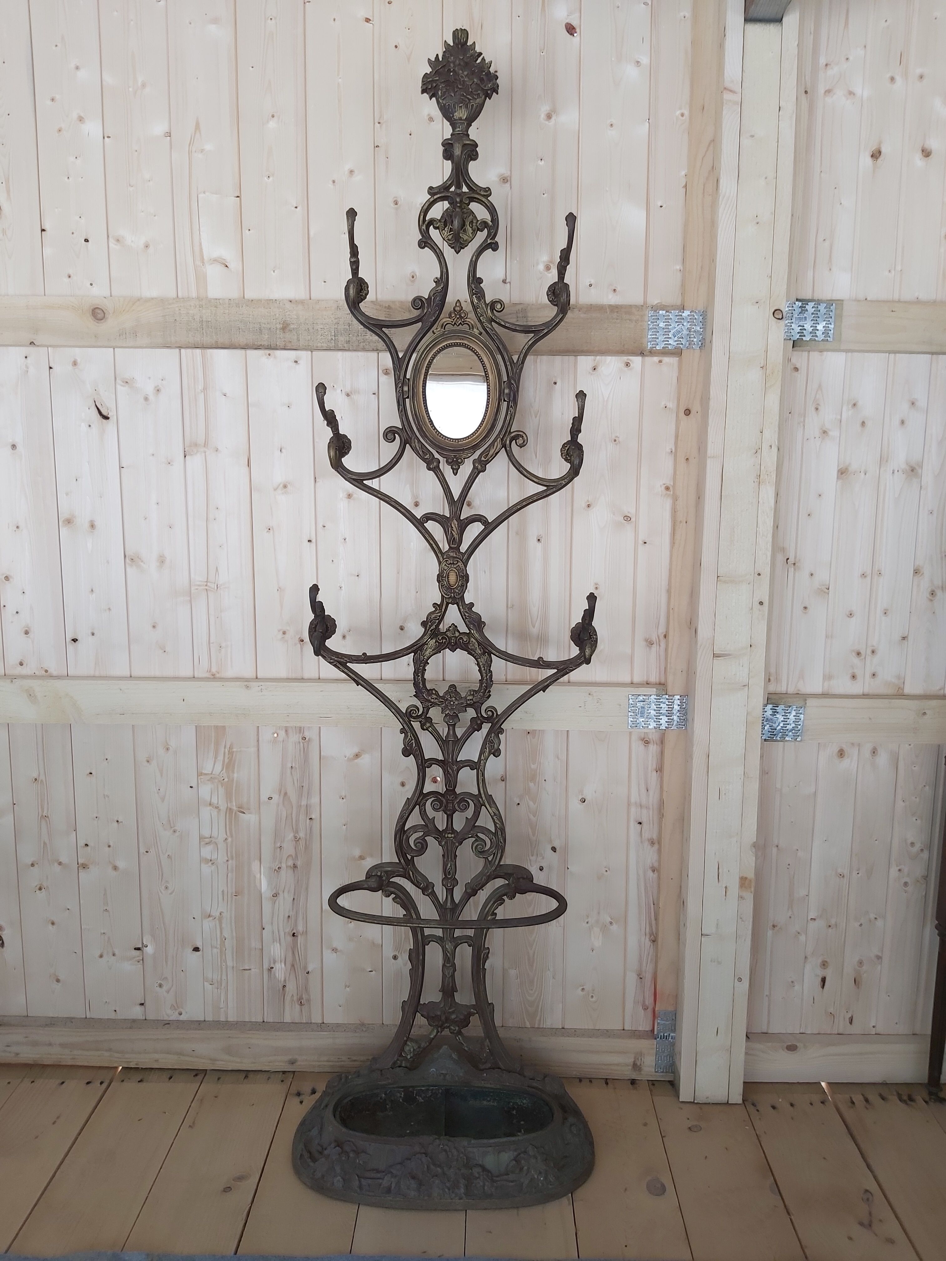 Cast iron coat rack Corneau F Charleville XIX th