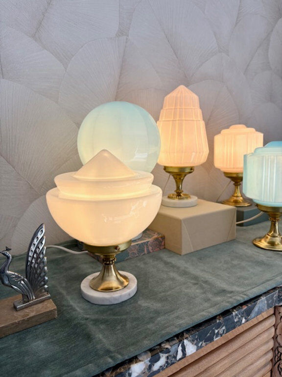 Lampe art déco 1930 avec globe en opaline bleu