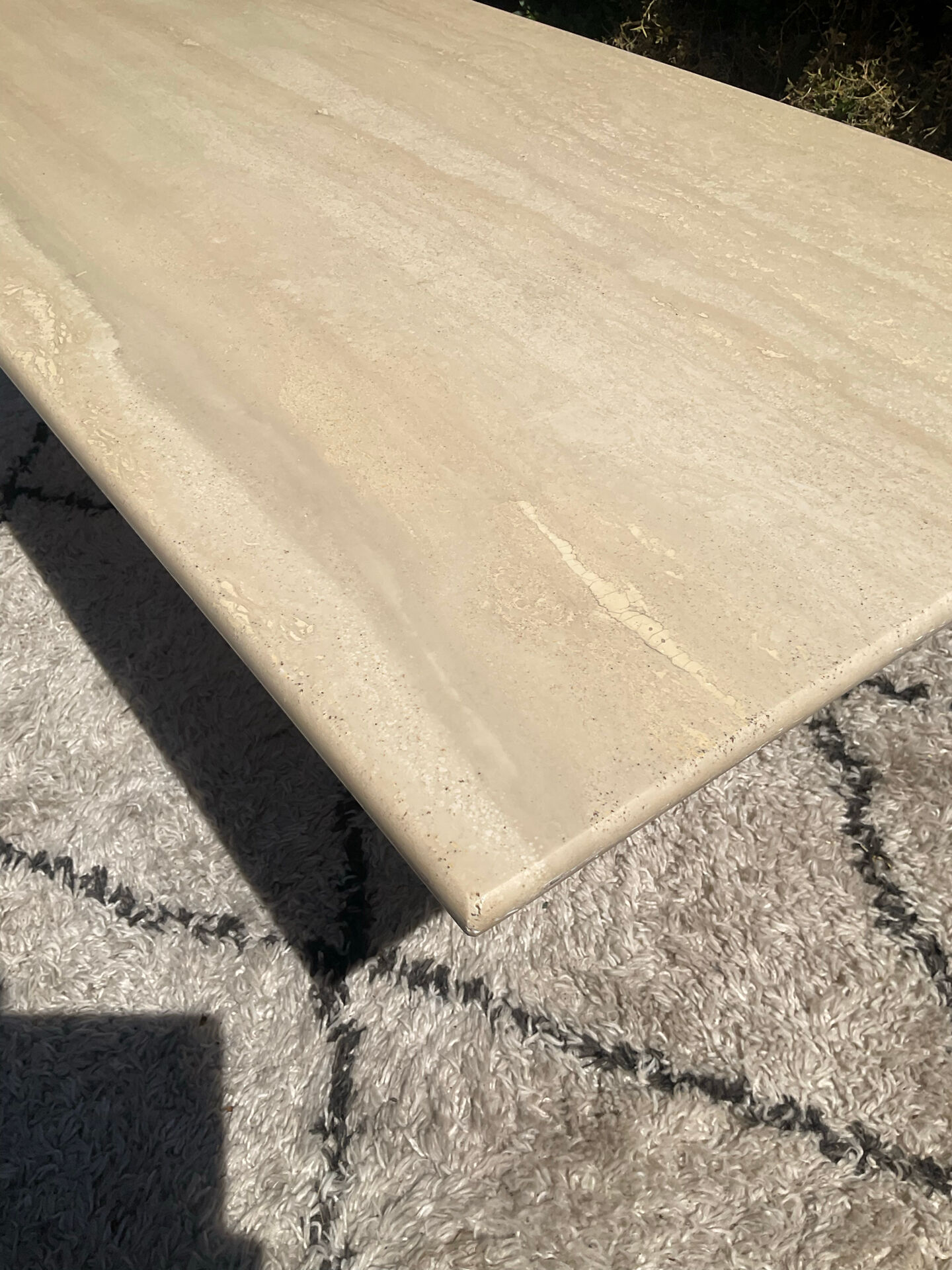 Table basse en travertin des années 70