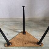 Tripod compass foot table