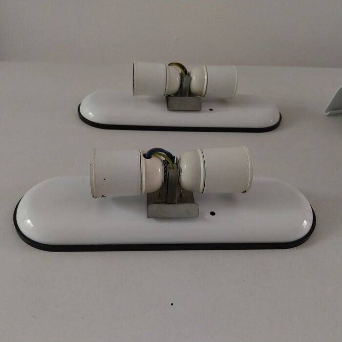 Set of two Italian design wall lights "Dui" by Vico Magistretti for Artemide