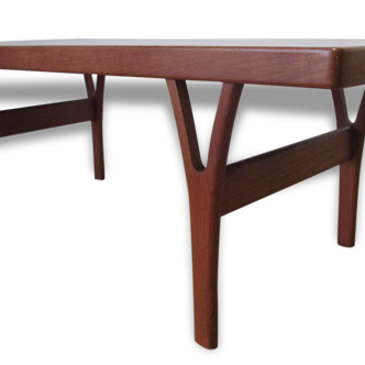 Scandinavian coffee table Trioh